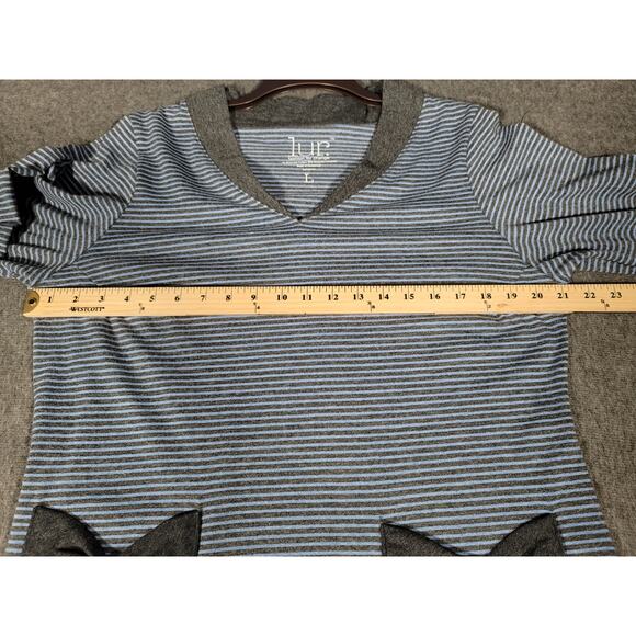 Lur Fashion For Change Gray Stripe‎ V-Neck Tunic Top Pockets Women's Size Large - Picture 10 of 13